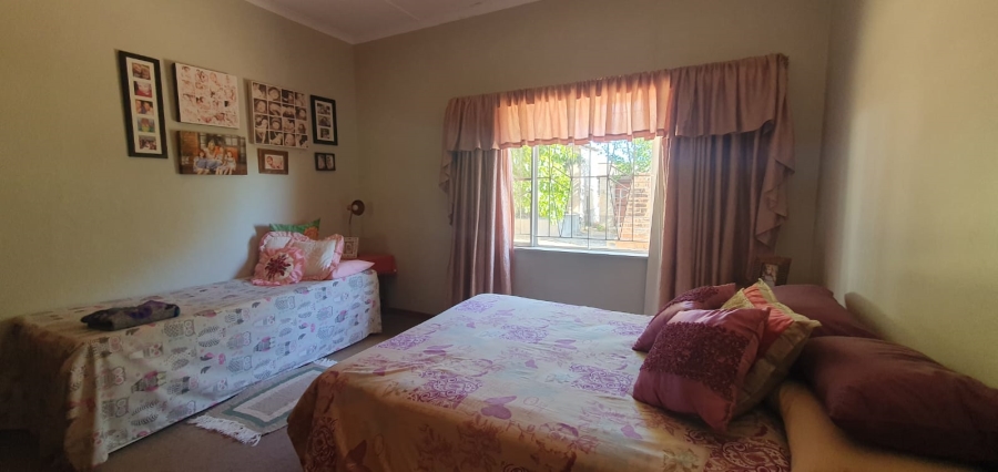 5 Bedroom Property for Sale in Karos Northern Cape